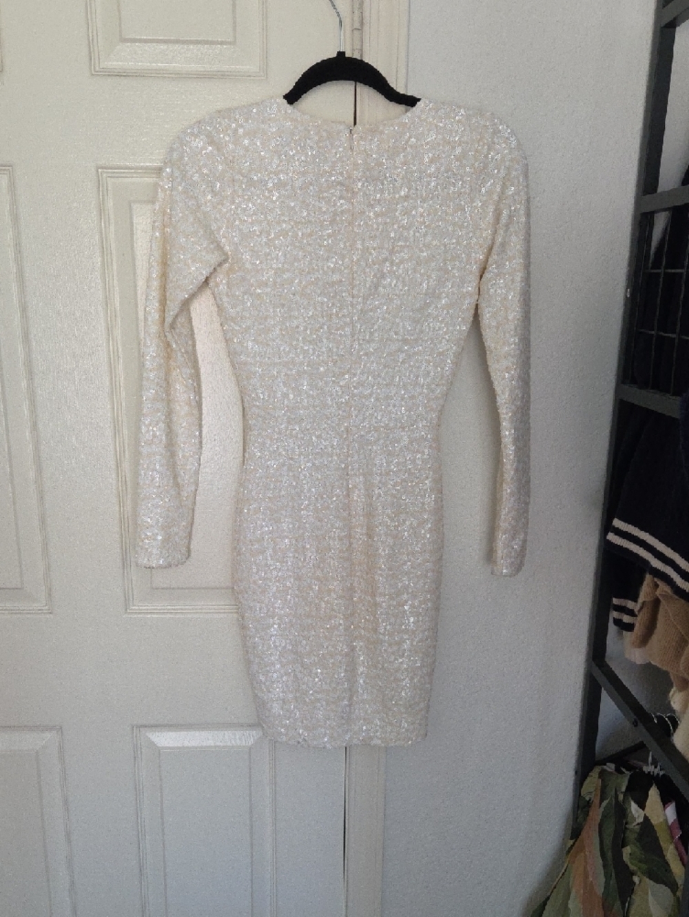 Dress The Population Sequin Long Sleeve V-Neck Mini Dress Small - Picture 9 of 11